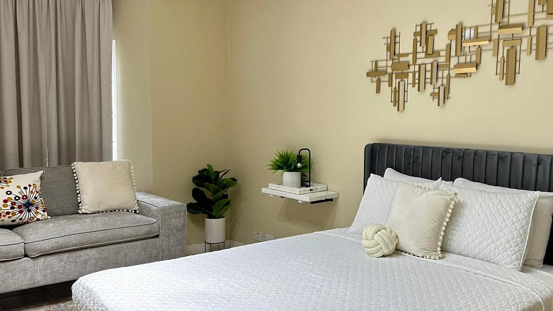 Falcon Breeze-Gated-Security-Airport Pickup Available Montego Bay 0*,